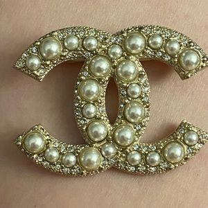 Chanel gold pearl crystal brooch w receipt